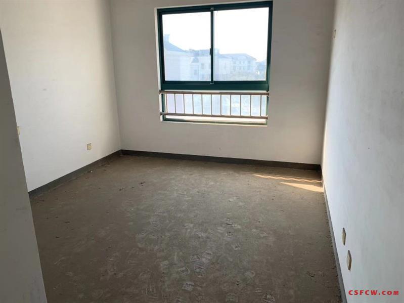 枫林苑，107加26平，顶带阁，毛坯，可上学，满2年，235万，自库17平