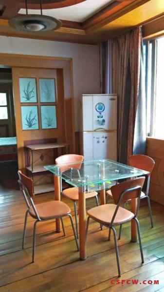 漕泾新一区90平方，黄金楼层，满二年，有名额，、自库，售175万