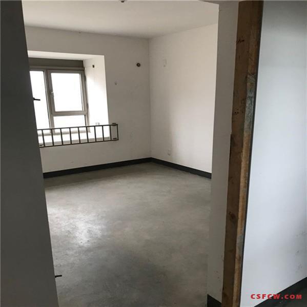 c信一隆庭147平239万，3房2厅2卫，世茂商圈，黄金楼层，满2年