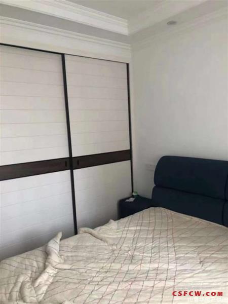 东湖京华京珠苑69平，婚房装修，基本未住，朝南中上楼层急售2室1厅1卫