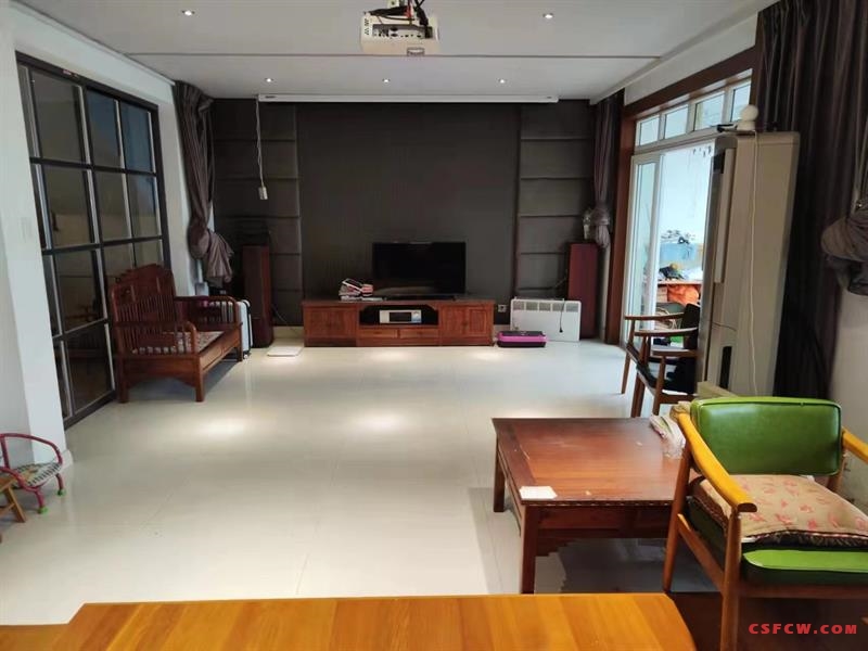 锦荷佳苑，顶复式，189平，精装，露台15平，空中花园30平，满2年，200万