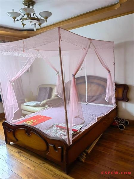 湖苑三区，3室2厅1卫，101平，5楼，清爽装修，车库20平，满2年，135万