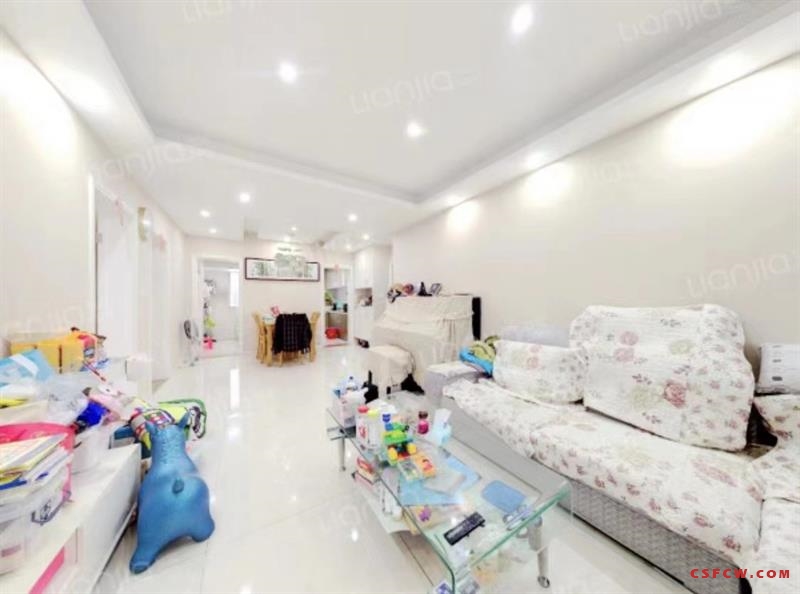 湖苑三区，2室2厅1卫，89平，6楼，精装，车库10平，满2年，113万