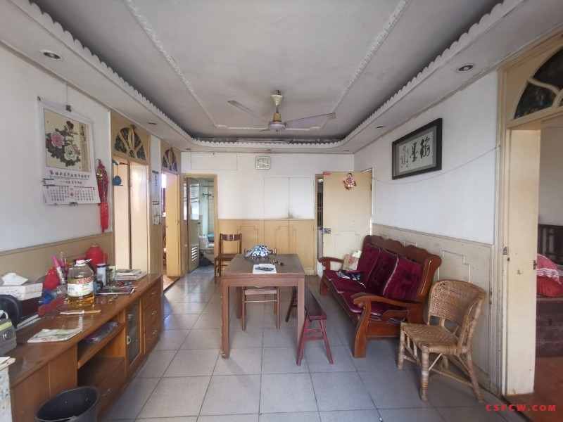 漕泾新村五区5楼简装好房3房/2厅/1卫朝南80平米172万