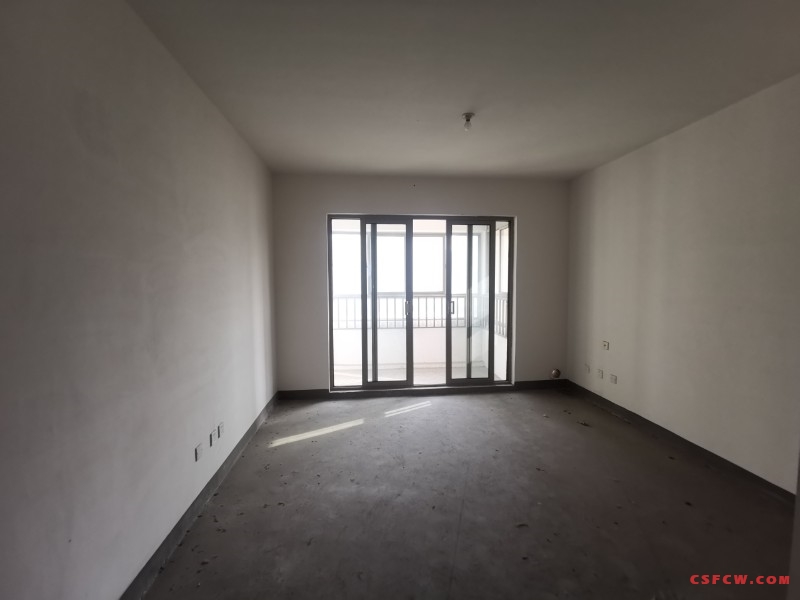 世茂四期创富世纪毛坯好房2房/2厅/1卫朝南95平米205万