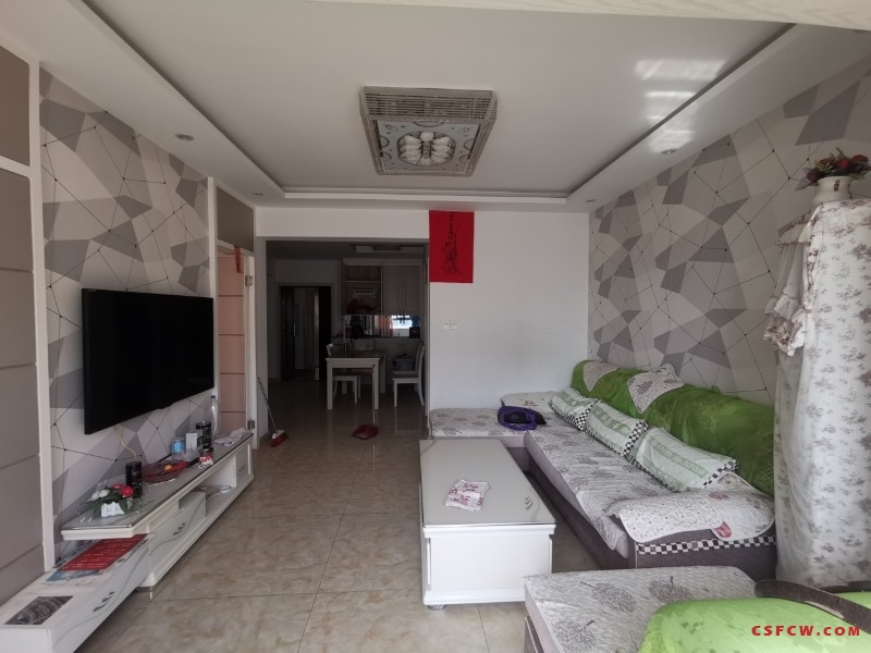 世茂五期盛世名门20楼精装好房2房/2厅/1卫朝南95平米210万