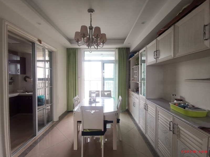 中南世纪城29楼精装好房3房/2厅/2卫朝南140平米308万