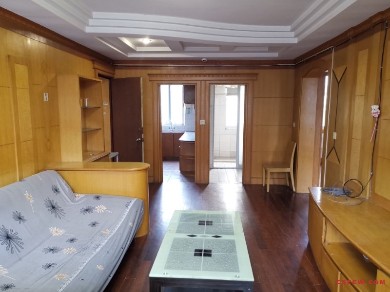 五星四区，2室1厅1卫，68平，3楼，清爽装修，有车库，1700元/月