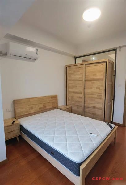 世茂75号公馆凤凰城，精装2房，有燃气，环境好