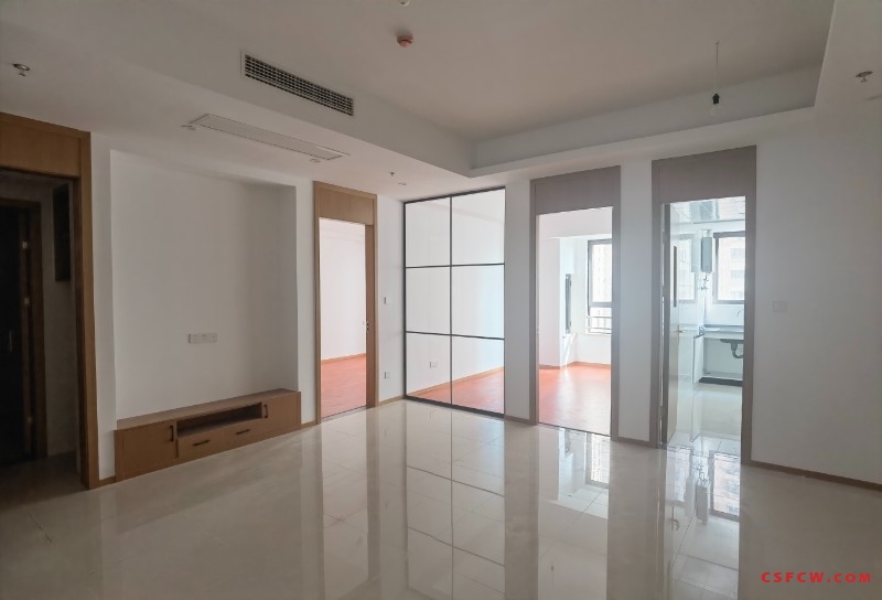 世茂75号旁凤凰城全新精装两房朝南好楼层刚降价