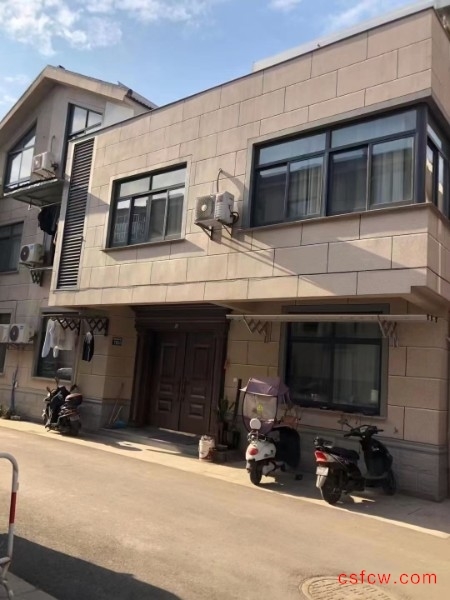 元和二区毛坯好房4房/3厅/2卫朝南190平米450万