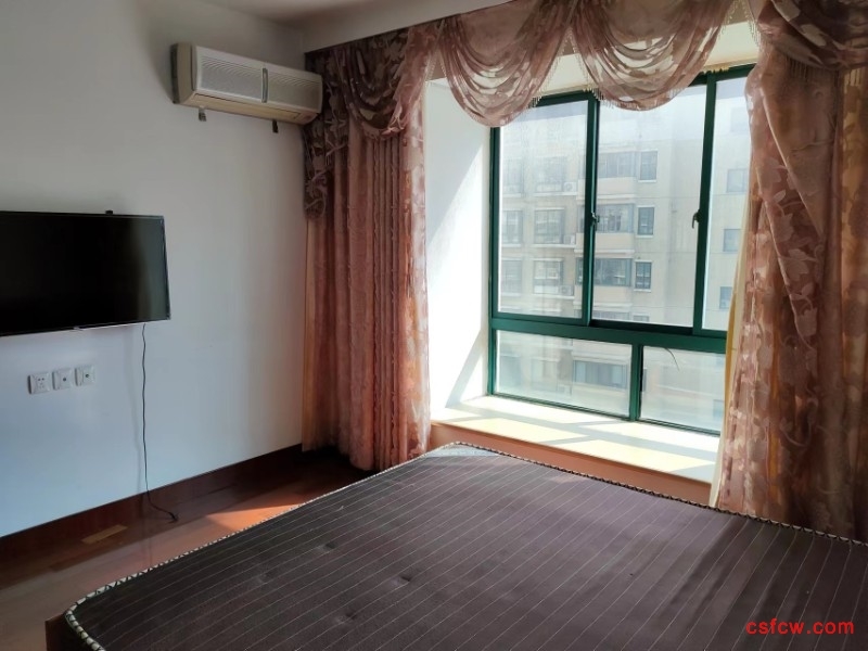 明日星城简装好房2房/2厅/1卫朝南105平米145万