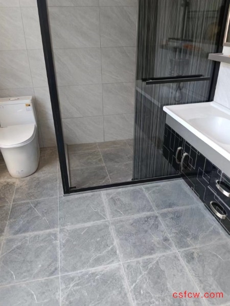 元和一区精装好房4房/2厅/2卫朝南200平米4400元/月