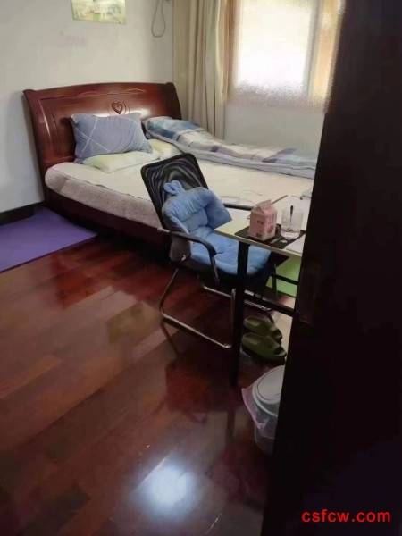 五星七区精装好房2房/2厅/1卫朝南71平米153万