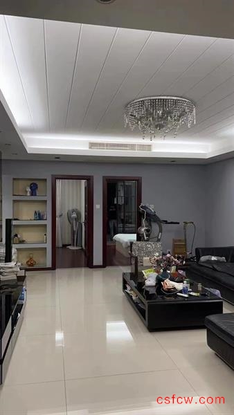 城市之光精装好房3房/2厅/2卫朝南140平米3800元/月