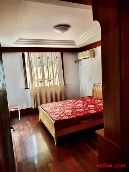 新世纪绿树湾复式143平方3房2室2卫有名额