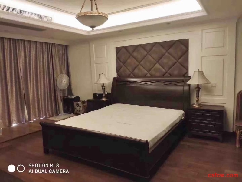 润欣花园精装好房4房/2厅/4卫朝南298平米508万