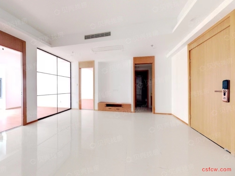 凤凰城精装公寓2房/2厅/1卫朝南102平米98万