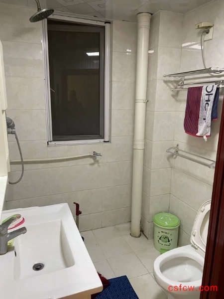 汇金新城精装好房2房/2厅/1卫朝南70平米105万