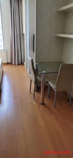 润欣花园简装好房4房/2厅/3卫朝南297平米508万