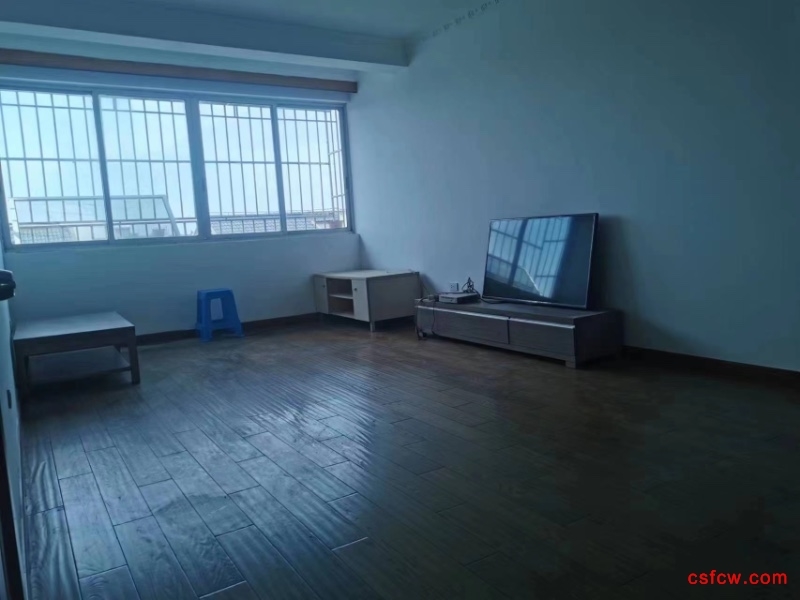 五星六区简装好房2房/2厅/1卫朝南91平米168万