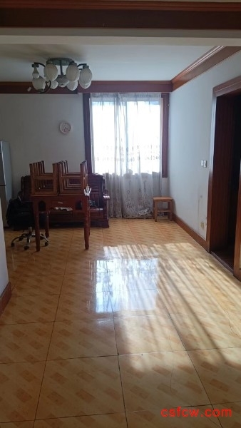 花溪苑简装好房3房/2厅/1卫朝南90平米118万