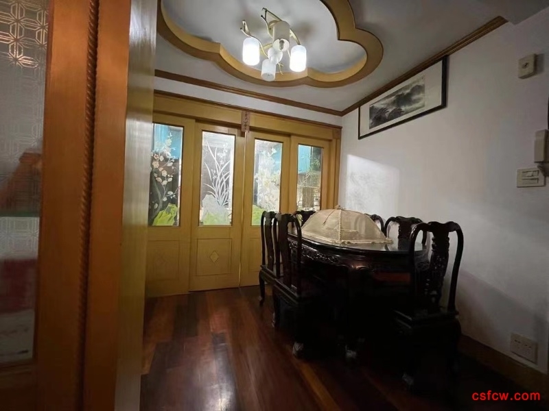 五星七区精装好房3房/2厅/1卫朝南90平米165万