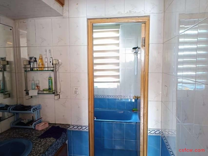 五星七区精装好房3房/2厅/1卫朝南90平米165万