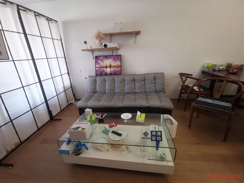 凤凰城毛坯好房1房/1厅/1卫朝南57平米2000元/月