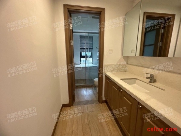 梧桐苑花园洋房精装好房3房/2厅/2卫朝南118平米298万