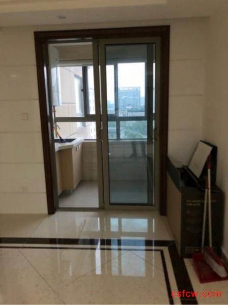 世茂五期183平4房3卫四开间朝南装修80万楼层好有名额388万