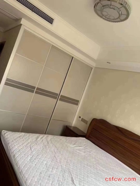 富鑫苑简装好房3房/2厅/2卫朝南120平米158万