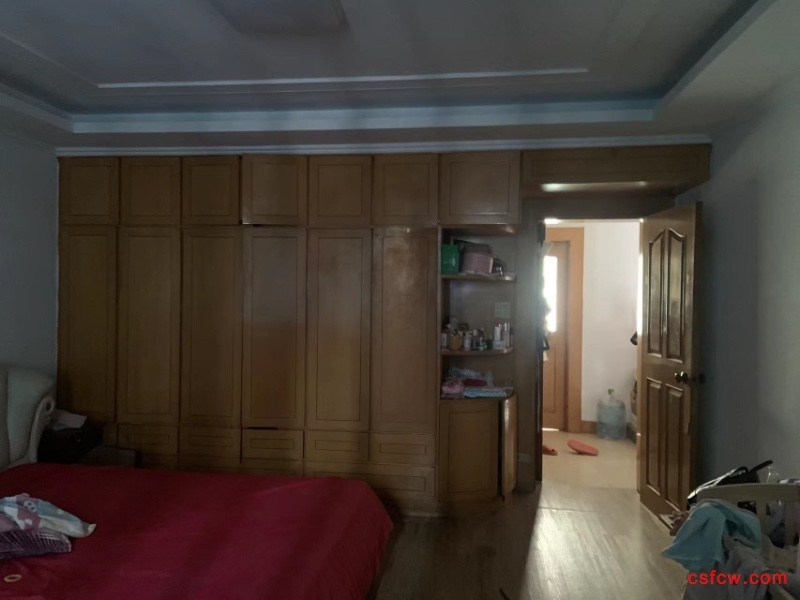 虞园新村二区简装好房2房/2厅/1卫朝南65平米1300万