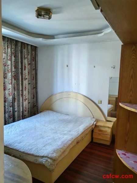 五星四区简装好房2房/1厅/1卫朝南65平米152万