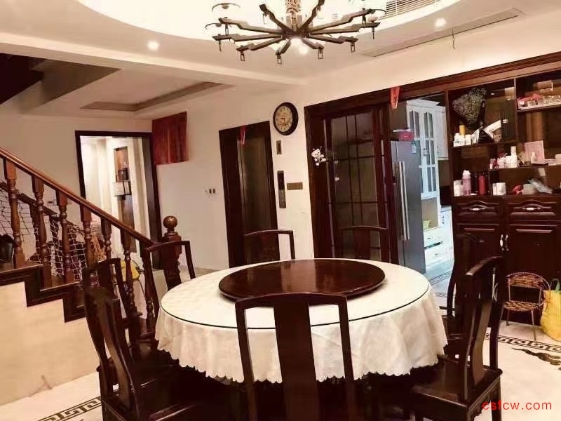 尚湖翡翠湾豪装好房5房/2厅/3卫朝南375平米520万