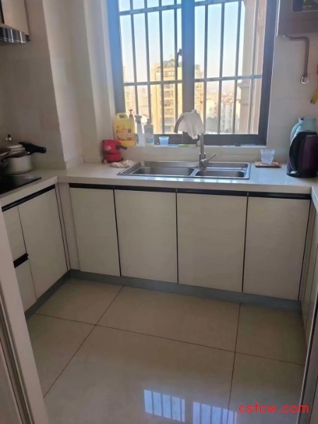 衡泰里宫精装好房2房/2厅/1卫朝南87平米160万