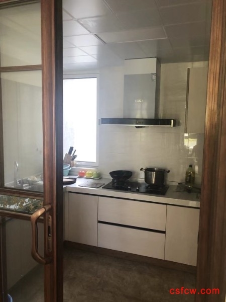 弘阳上园精装好房4房/2厅/3卫朝南140平米358万