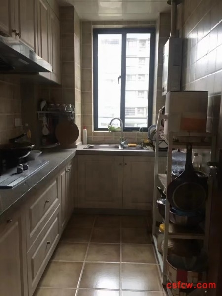 衡泰里宫精装好房3房/2厅/1卫朝南106平米218万