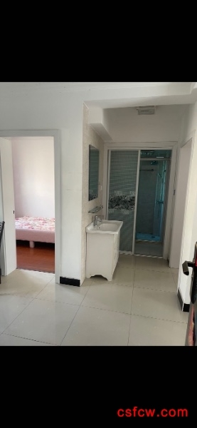 红枫苑精装好房3房/2厅/2卫朝南137平米150万