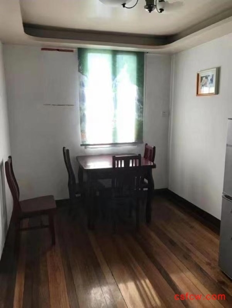 五星五区简装好房2房/1厅/1卫朝南65平米115万