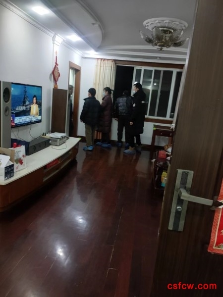 新建家园简装好房3房/2厅/2卫朝南130平米168万