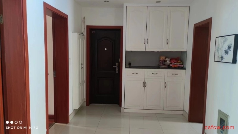 元和一区精装好房2房/2厅/1卫朝南70平米105万