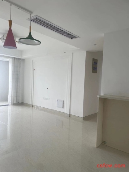 明日星洲二期精装好房3房/2厅/2卫朝南132平米142万