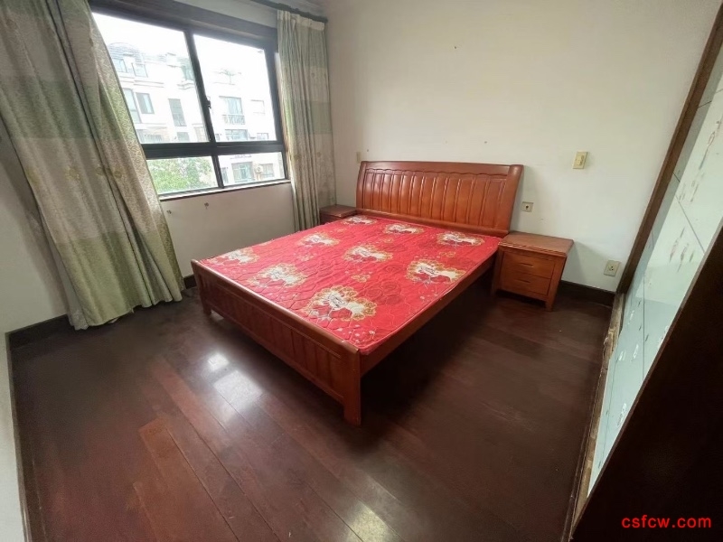 常熟老街简装好房3房/2厅/1卫朝南100平米118万