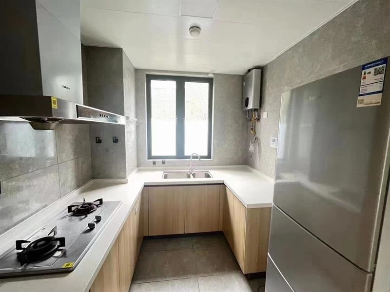 五星七区精装好房2房/2厅/1卫朝南63平米168万