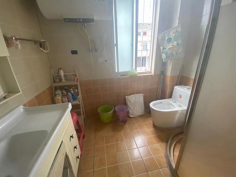 元和湖心亭精装好房2房/2厅/1卫朝南75平米2500元/月