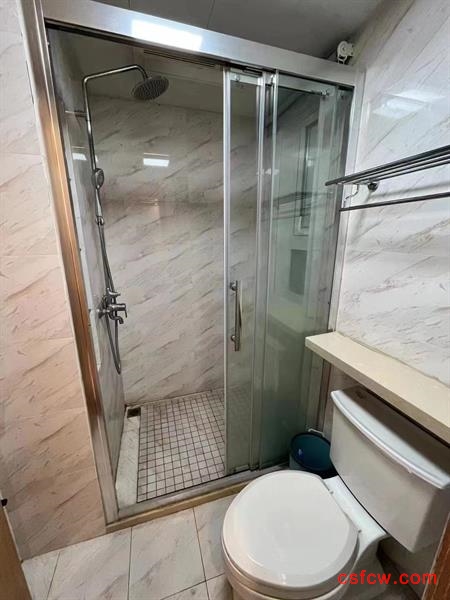 常丰园，132平，精装，带大车库，178万