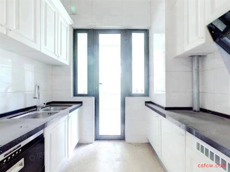 柏悦华府，270平，精装，带车位，400万