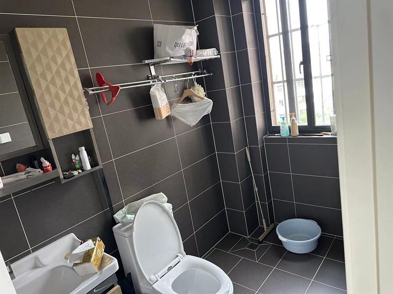 衡泰里宫精装好房3房/2厅/2卫朝南125平米248万