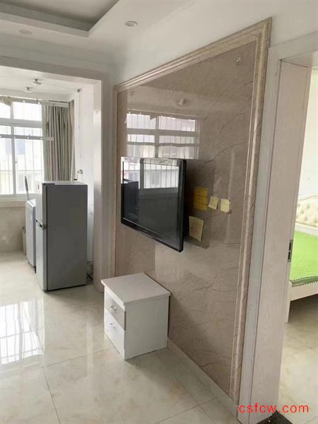 虞园新村二区精装好房3房/1厅/1卫朝南79平米2300元/月